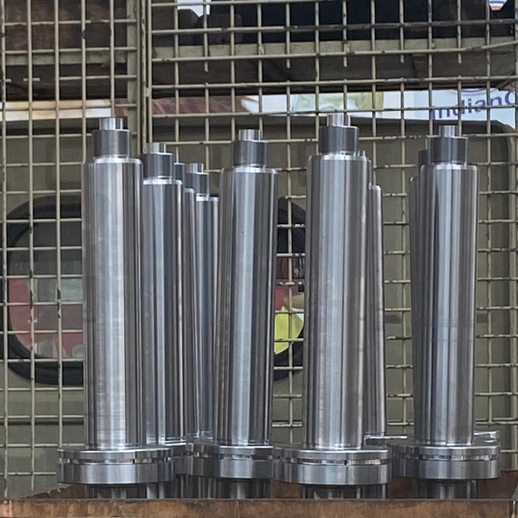 Machined cylindrical components produced by Lisy Industries